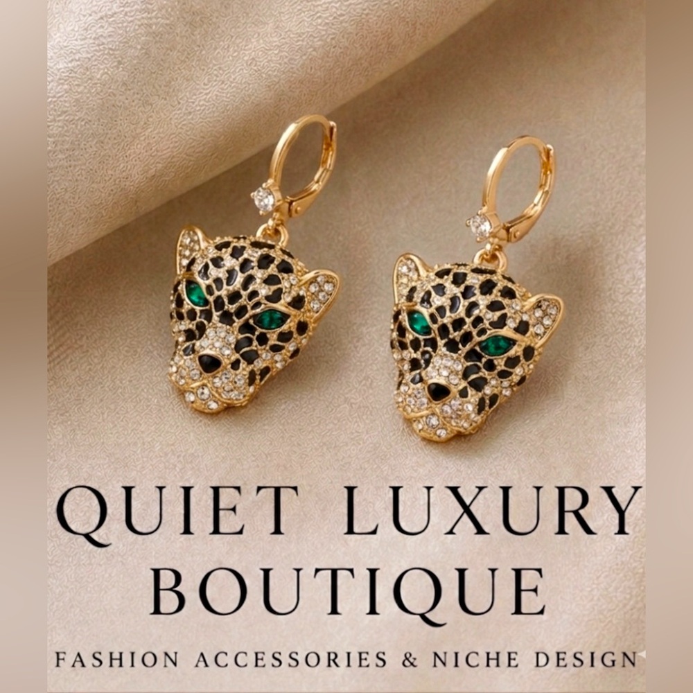 ✨NEW Gold Leopard Head Drop Hypoallergenic Earrings with Emerald Eyes